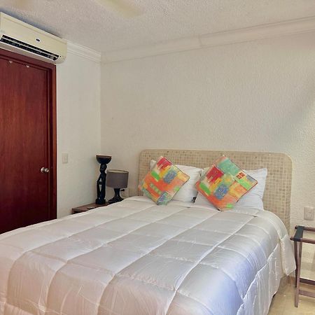 Villas Marlin By Andiani Travel Cancun Exterior photo